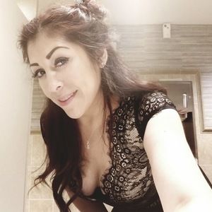 Meet your Posher, Estela